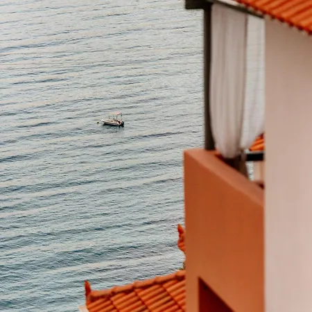 Apelon Tiritas 别墅 利昂尼迪翁