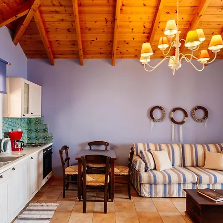 Apelon Tiritas Villa