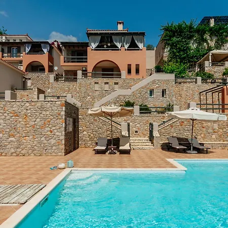 Apelon Tiritas Villa Leonidio