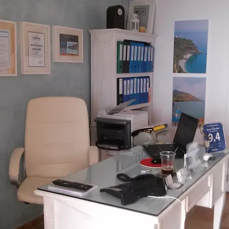 Apelon Tiritas 别墅