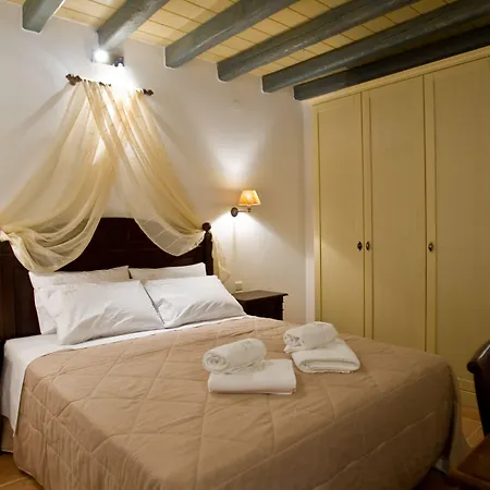 Apelon Tiritas Villa Leonídion