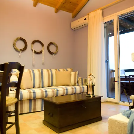 Apelon Tiritas Villa *