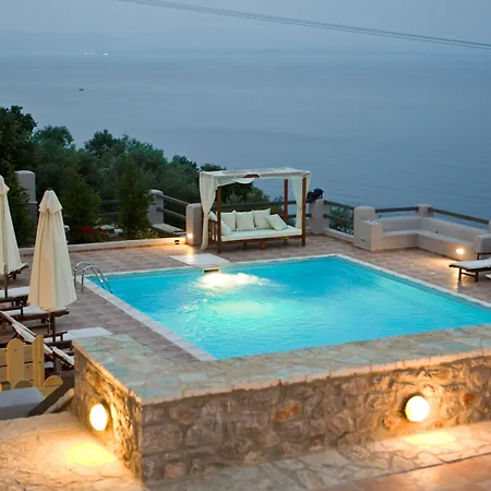 Apelon Tiritas Villa *