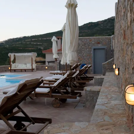 Apelon Tiritas Villa