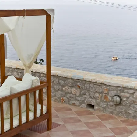 Apelon Tiritas 别墅