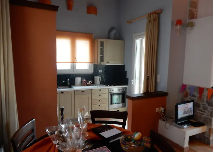 Apelon Tiritas Villa Leonídion