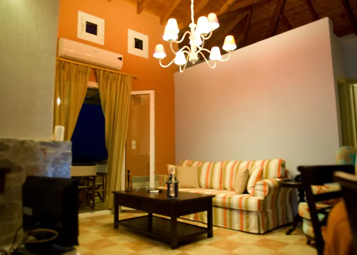 Apelon Tiritas Villa Leonídion