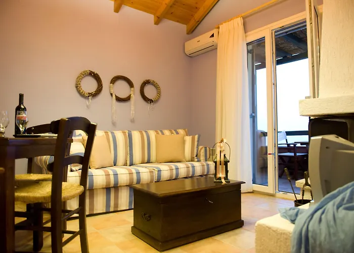 Apelon Tiritas Villa *