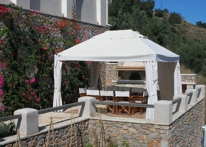 Apelon Tiritas Villa *